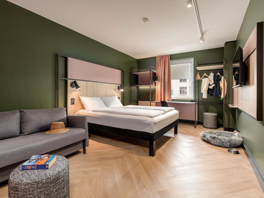 IBIS KONSTANZ 33/79
