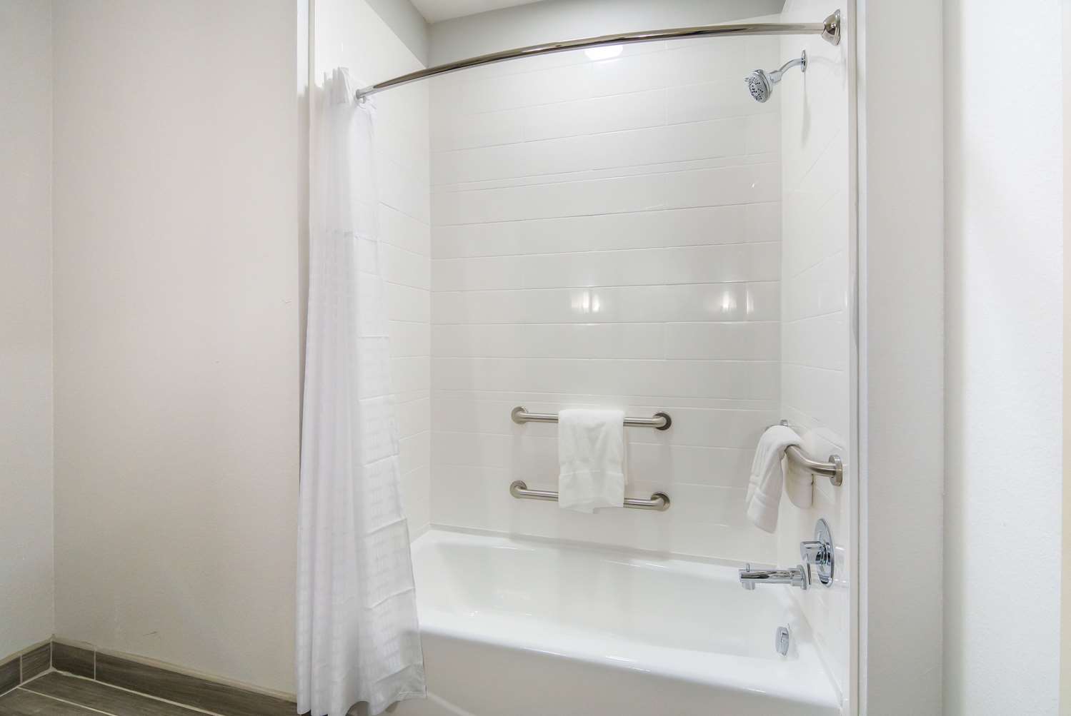 جناح بسرير كينج لذوي الإعاقة، Comfort Suites DeSoto Dallas South 5/5