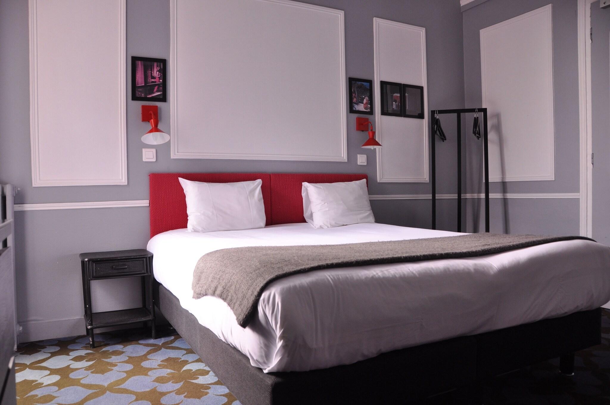 EXECUTIVE, DOUBLE BED
