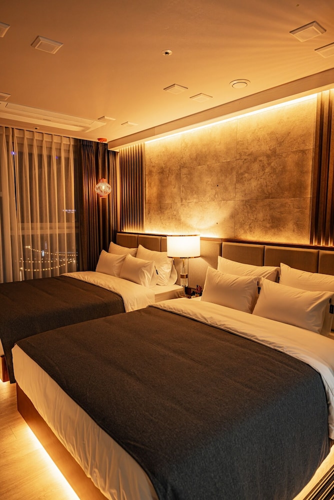 Raviens Haeundae Avenue 42/54
