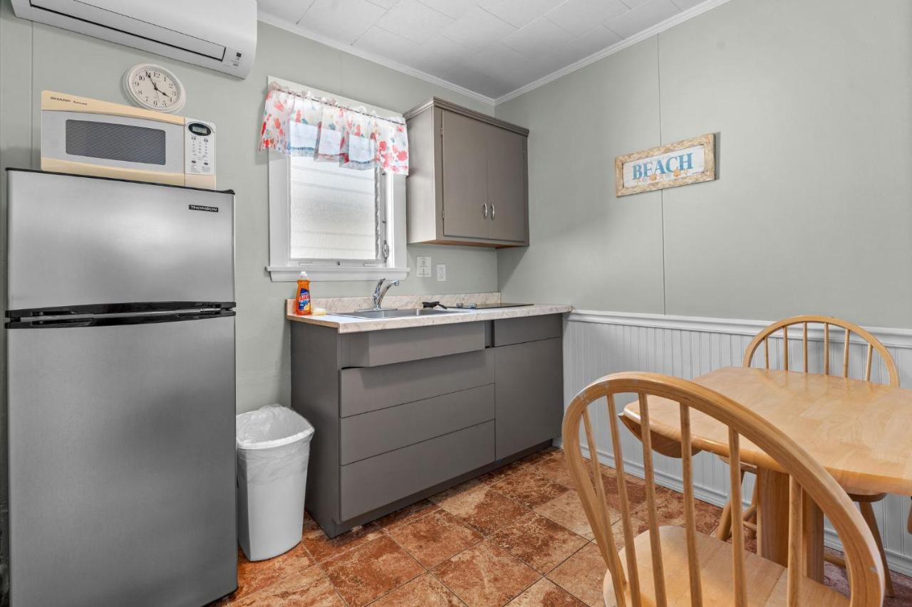 Echo Motel & Oceanfront Properties 10/23