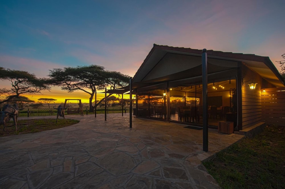 Serengeti Sametu Camp by Karibu Camps & Lodges 11/50