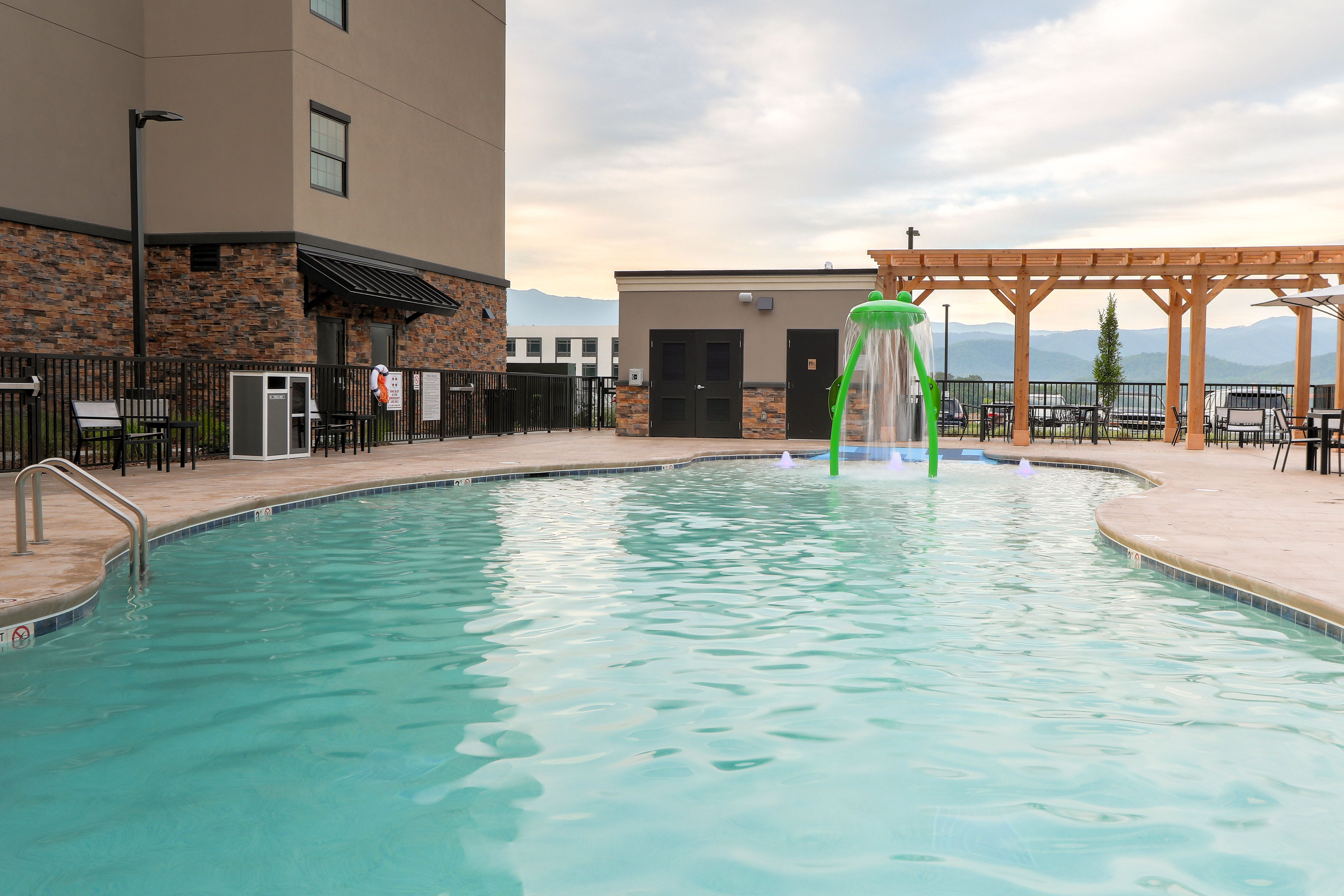 Staybridge Suites Pigeon Forge - Smoky Mtns, an IHG Hotel 47/50