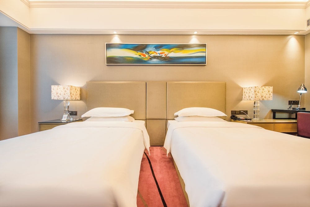 La Perle International Hotel 20/50
