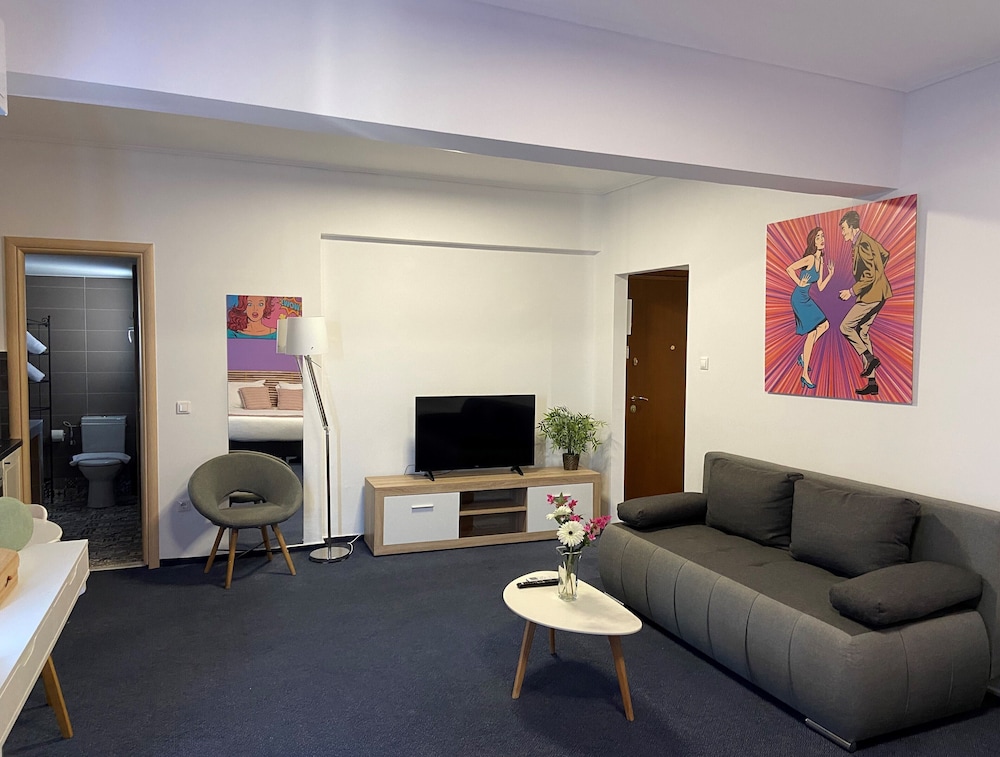 Connect Suites 24/48
