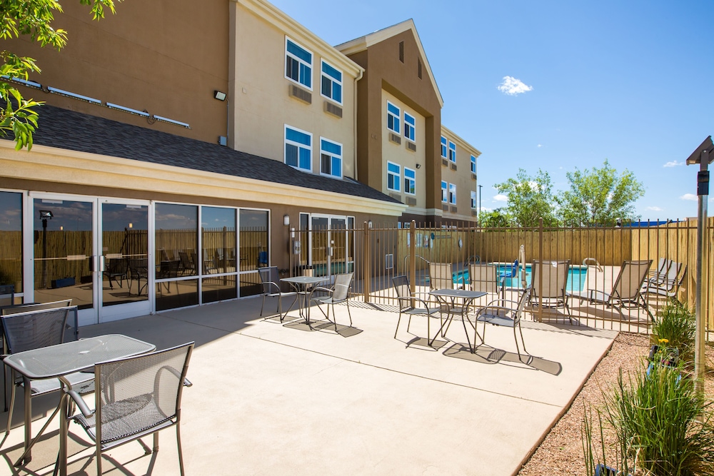 Baymont By Wyndham Albuquerque Airport 63/66