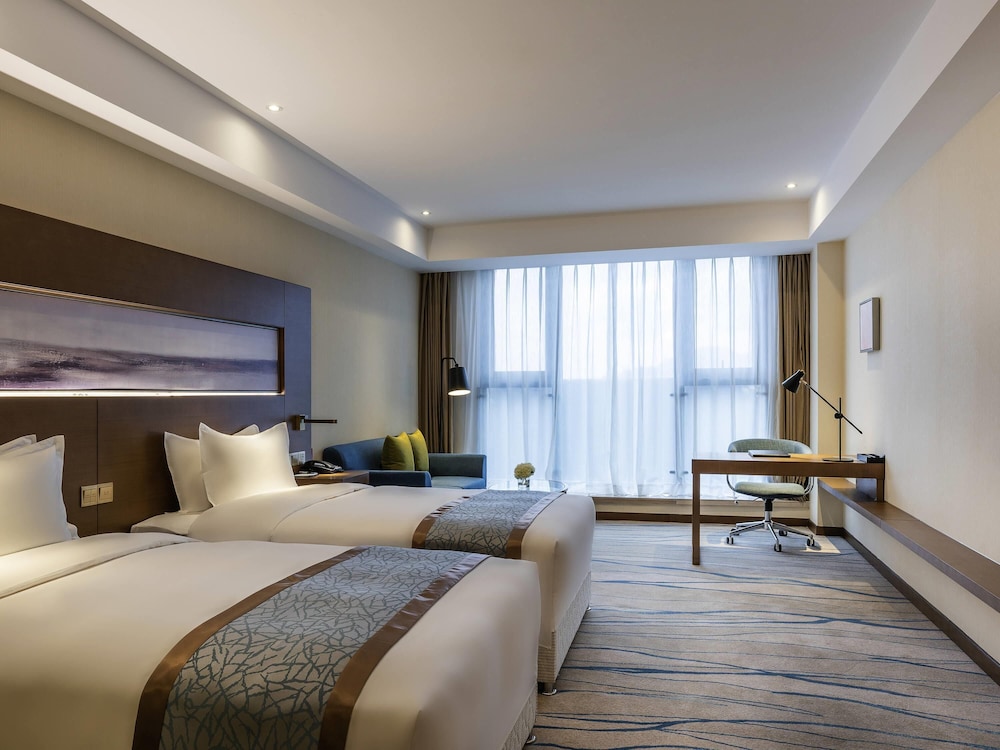 Novotel Qingdao New Hope 10/72