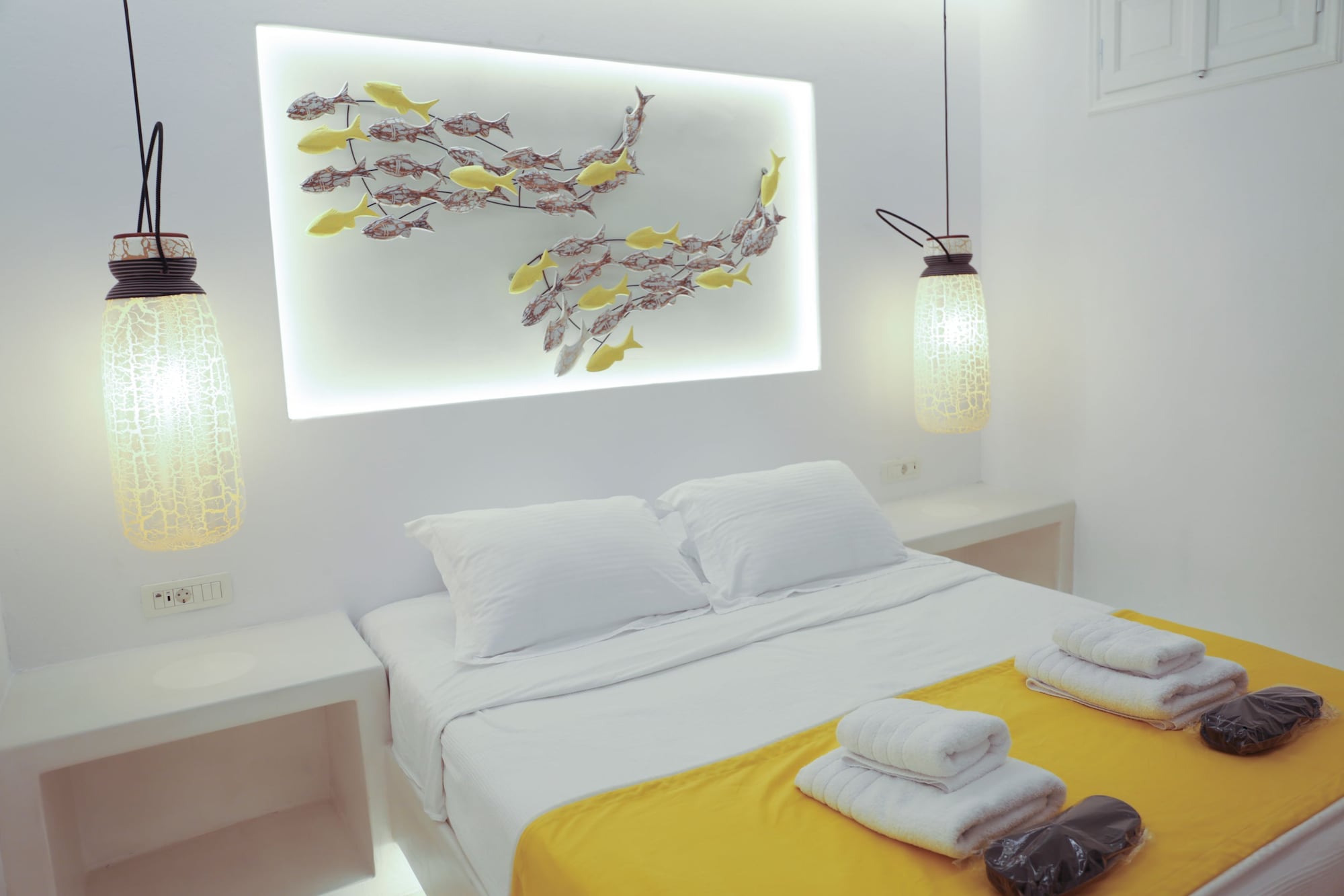 2 BEDROOMS, PEARL, SEA AND SUNSET VIEW, SHARED POOL, HOT TUB