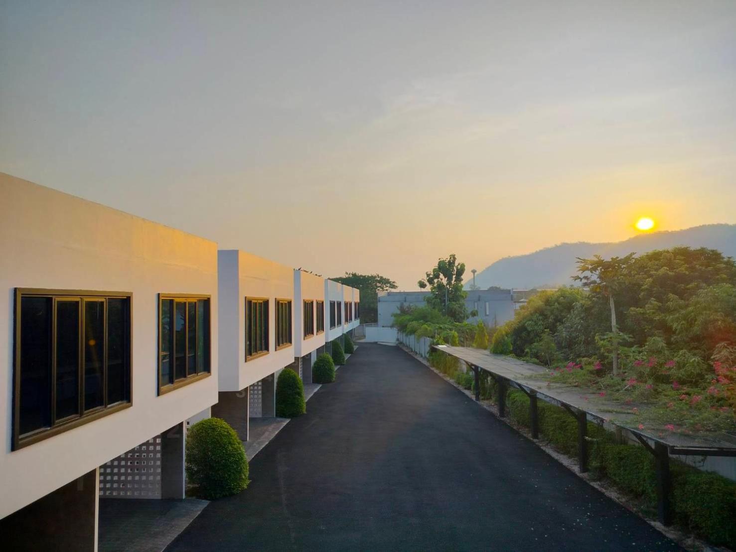 Cicada Hotel Kanchanaburi 15/15