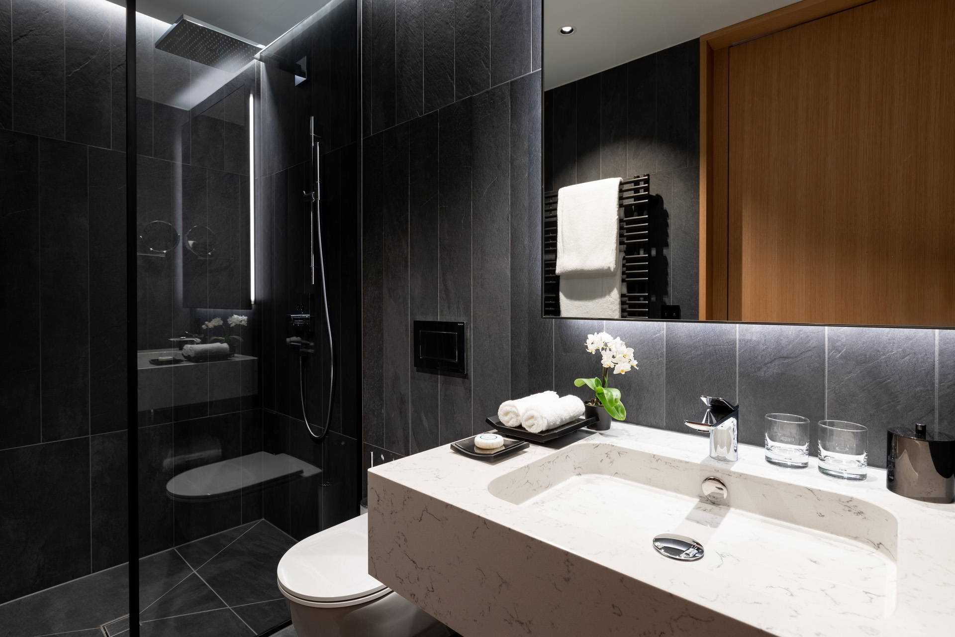 غرفة ديلوكس بسرير مزدوج، Kempinski Palace Engelberg 3/4