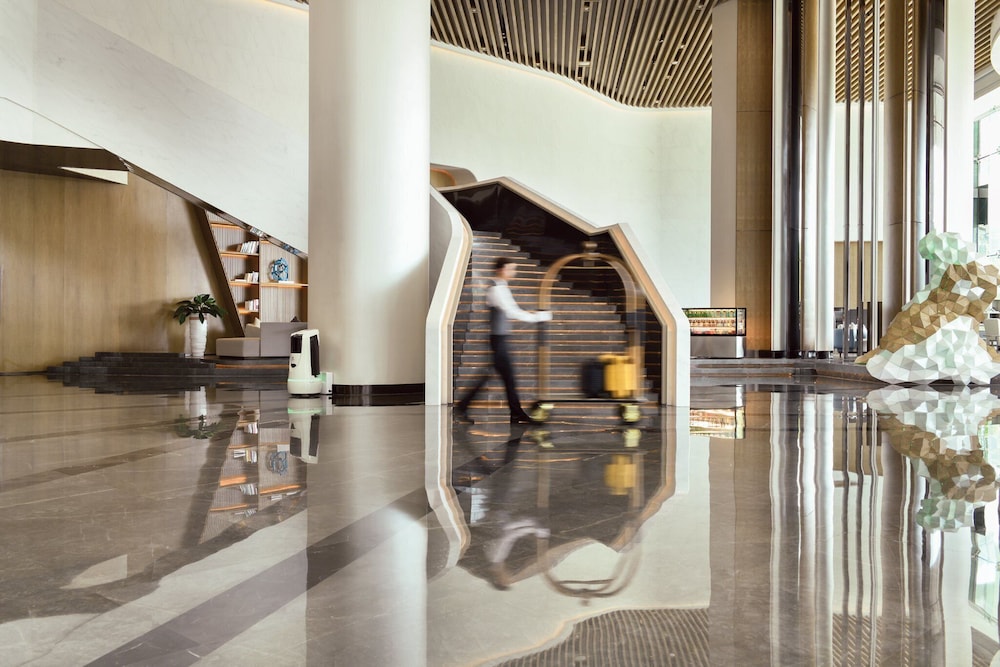 CROWNE PLAZA WUHAN OPTICS VALLEY 56/72