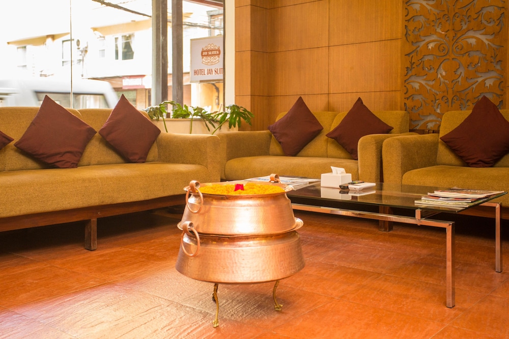 Hotel Jay Suites 52/75