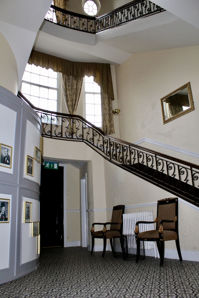 Station Hotel 5/66