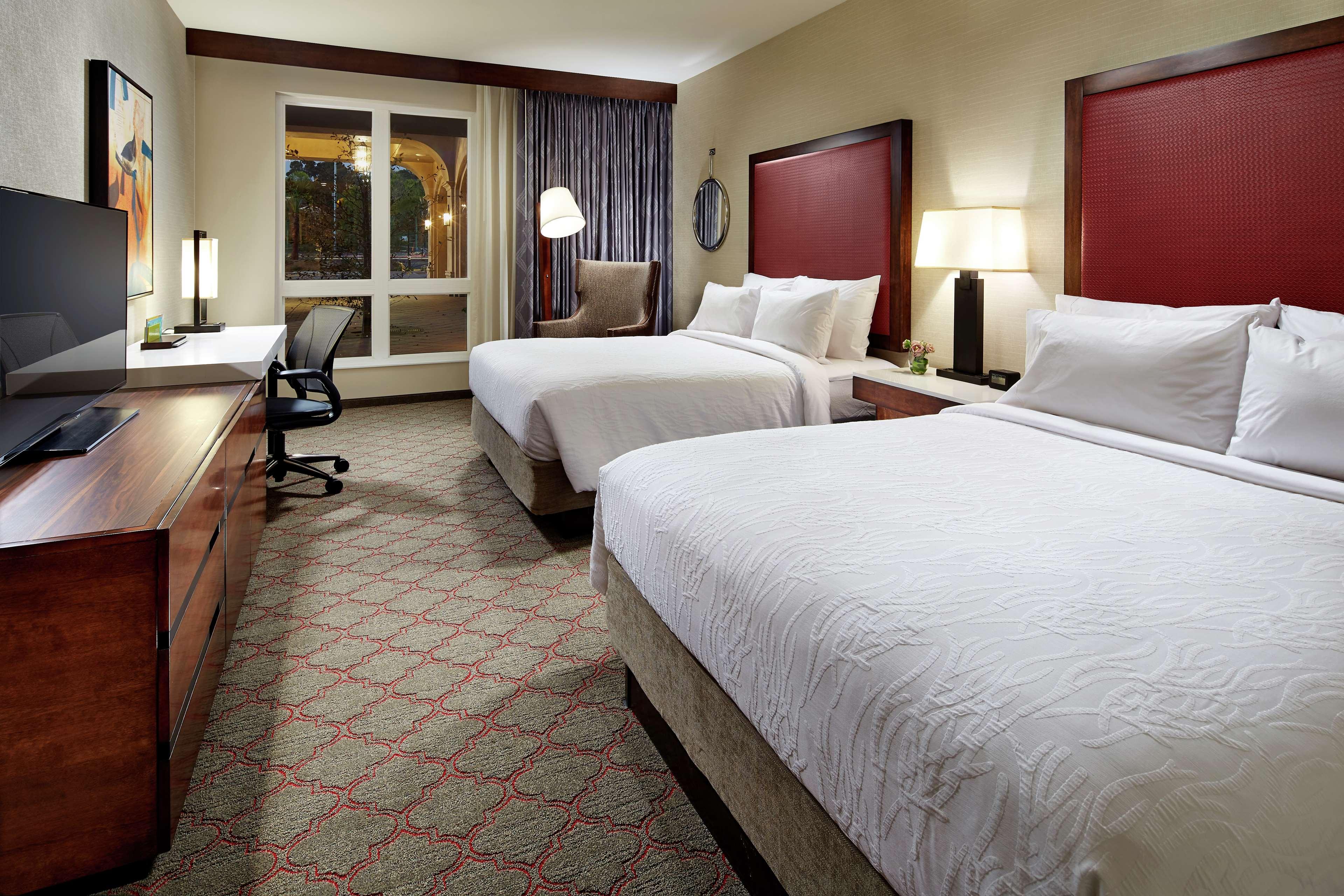 PREMIUM, 2 QUEEN BEDS, ACCESSIBLE