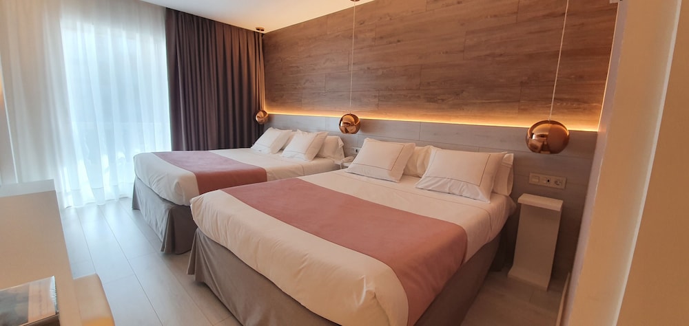 Hotel Bernat II 18/45
