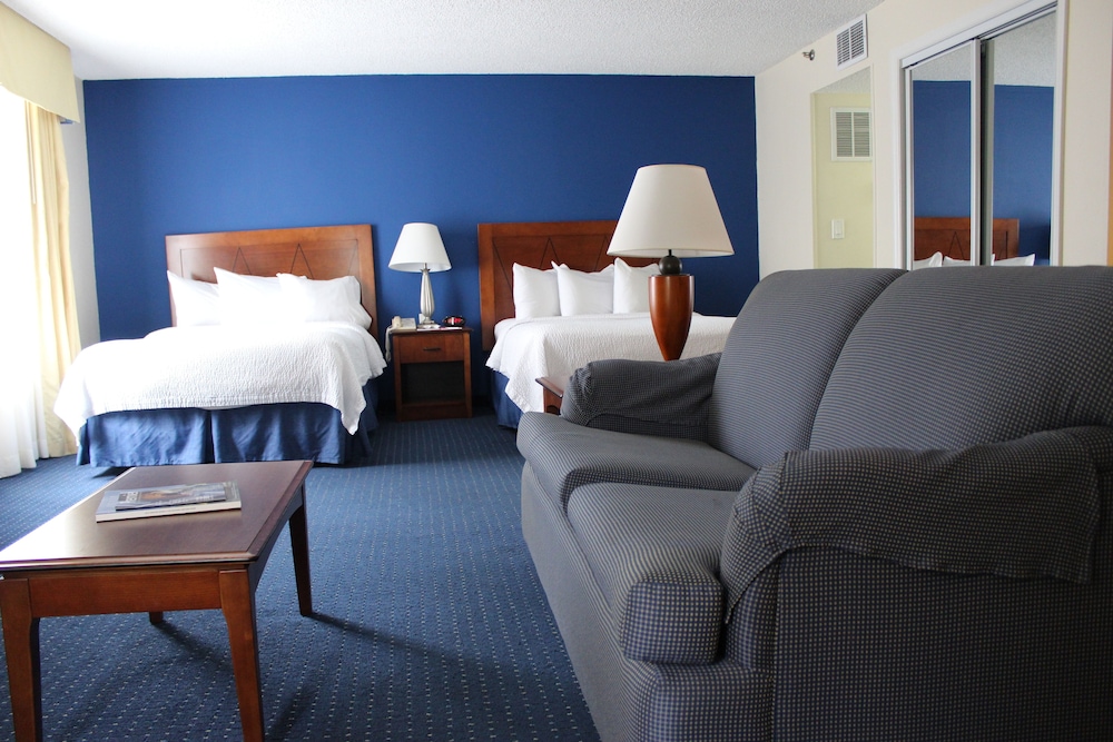 DORAL INN & SUITES MIAMI AIRPORT WEST 7/43