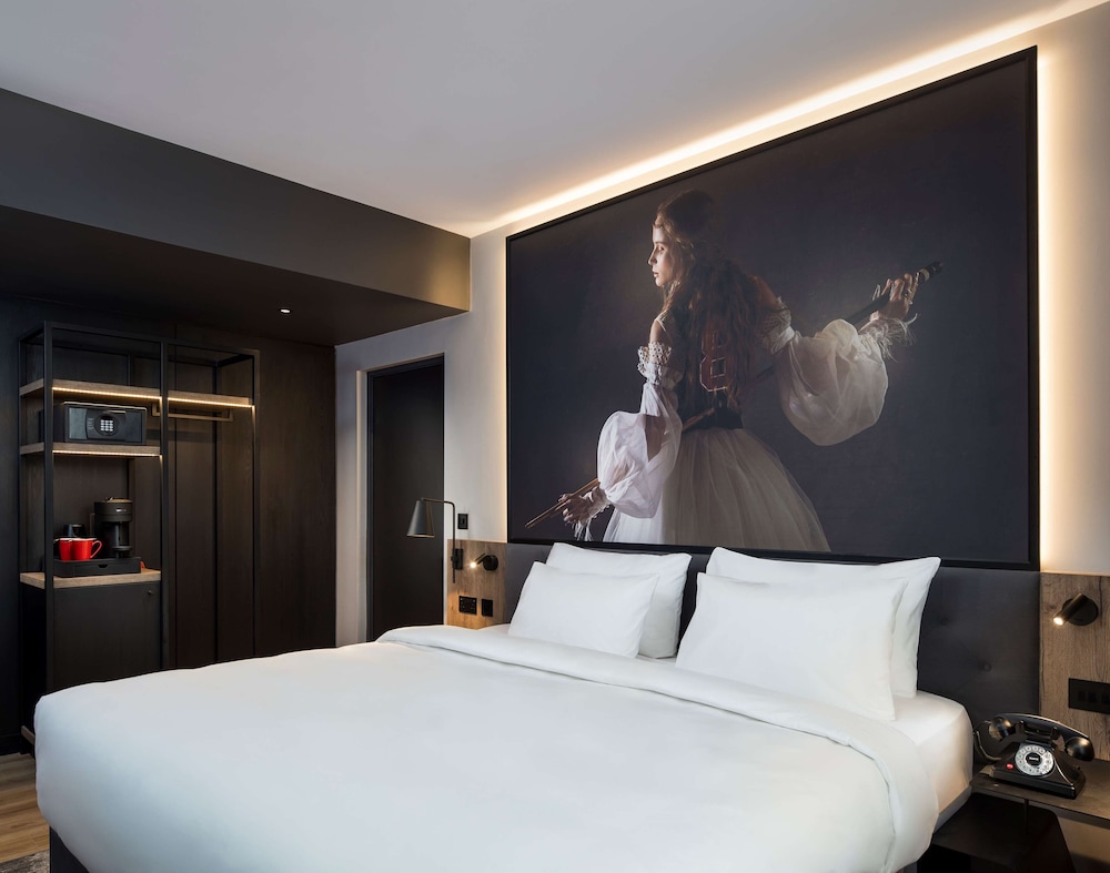 Radisson RED Galway 6/49