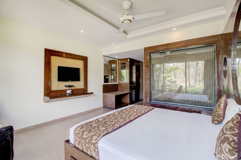 LUXURY, DOUBLE BED