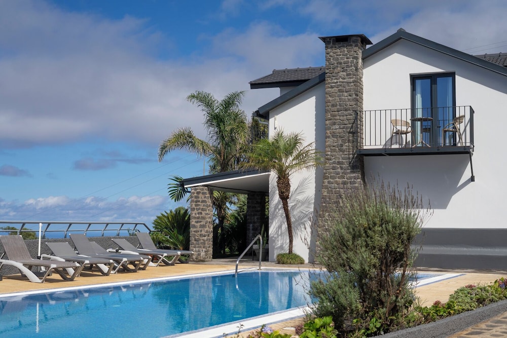 CASA DAS PROTEAS 64/66