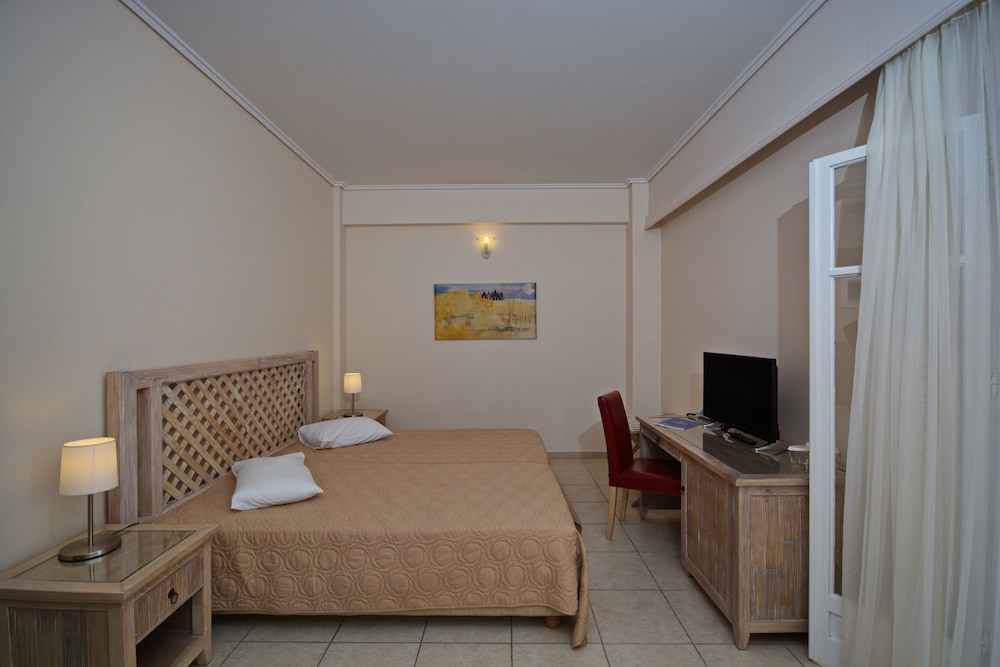 Alonissos Beach Bungalows And Suites Hotel 16/50