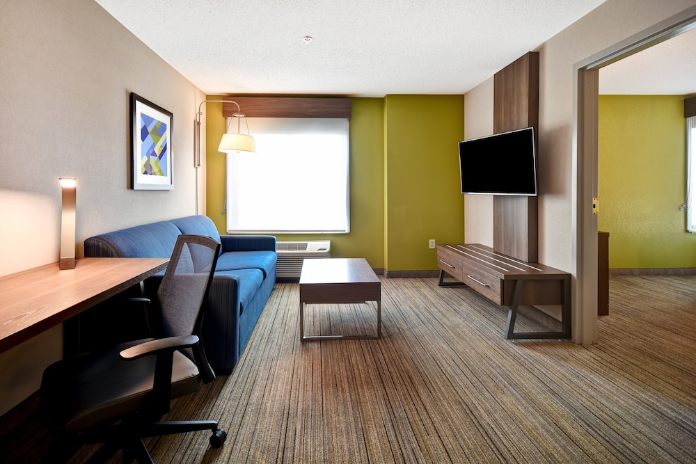 Holiday Inn Express Newport North - Middletown 36/49