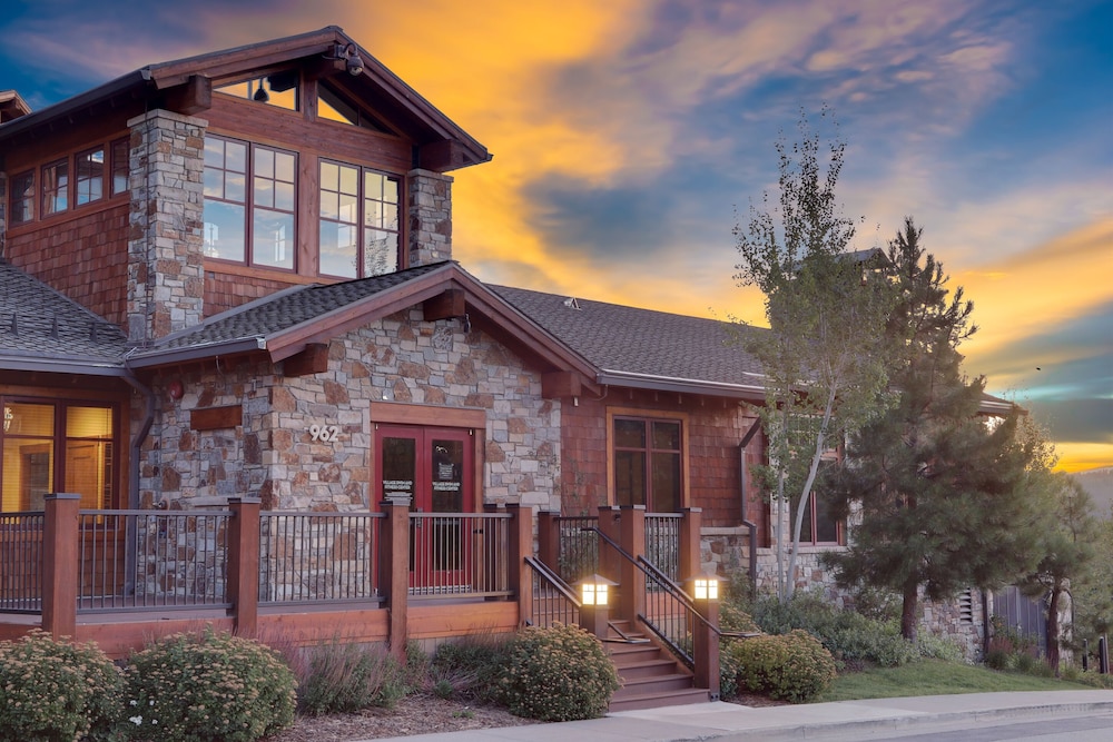 Hyatt Vacation Club at Northstar Lodge 2/50