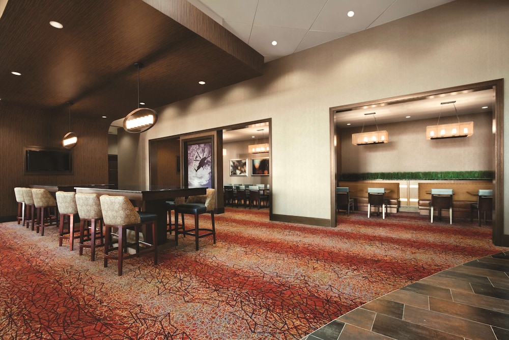 Embassy Suites Springfield 47/62