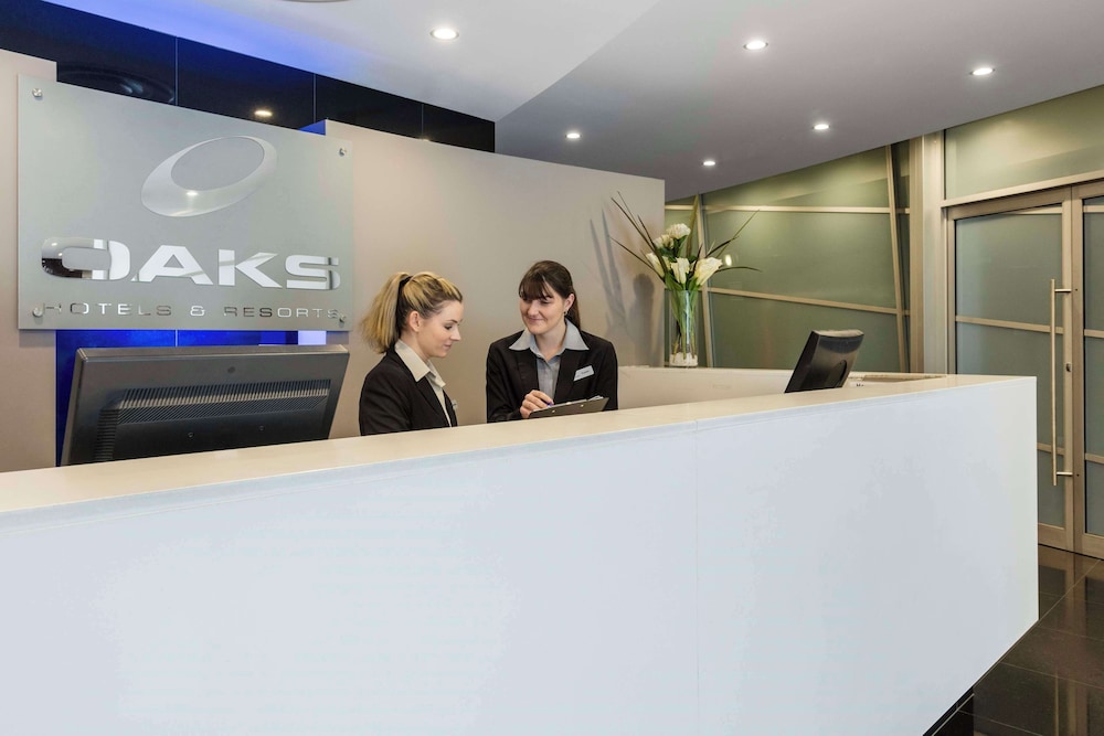 Oaks Adelaide Horizons Suites 12/70