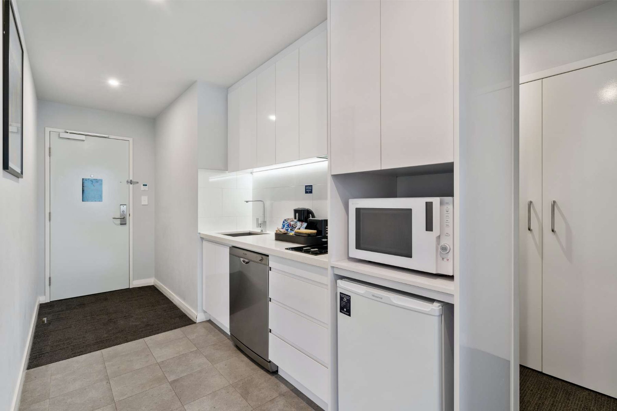 The Gerald Apartment Hotel 4/50