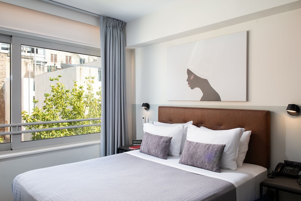 EXECUTIVE, DOUBLE BED