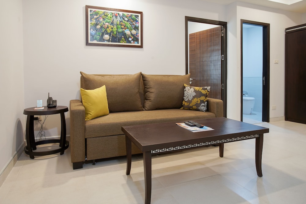 Mac Boutique Suites 42/69