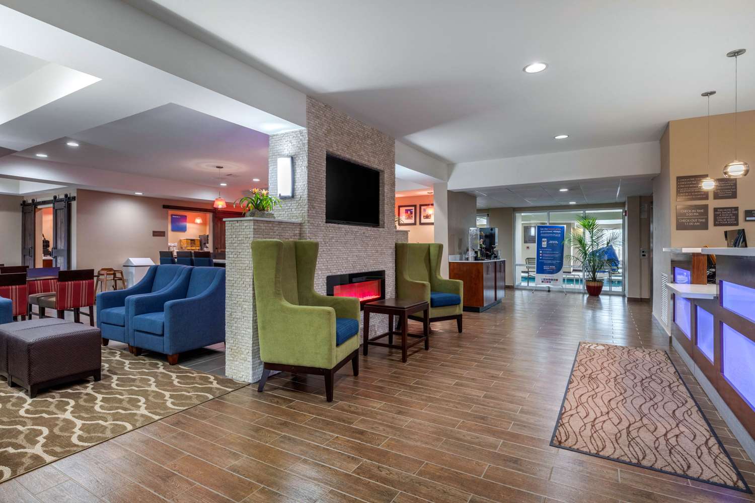 Comfort Inn and Suites Montgomery East Carmichael Rd 36/54