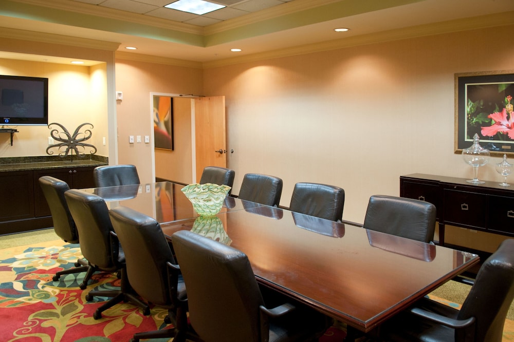 Hampton Inn Suites St Petersburg Downtown 44/51