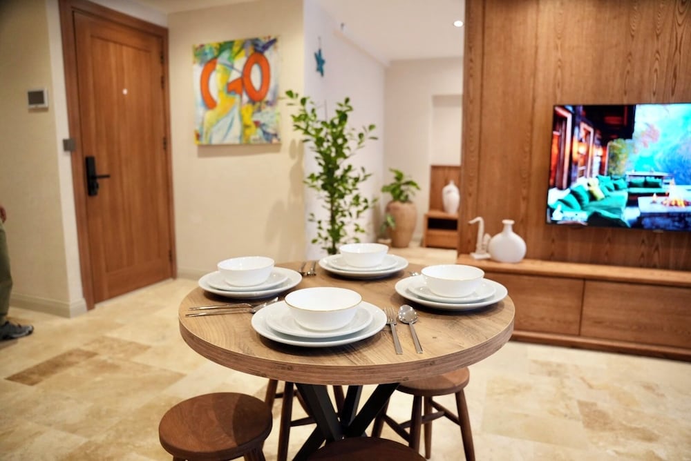 Khalkedon Suite 41/50