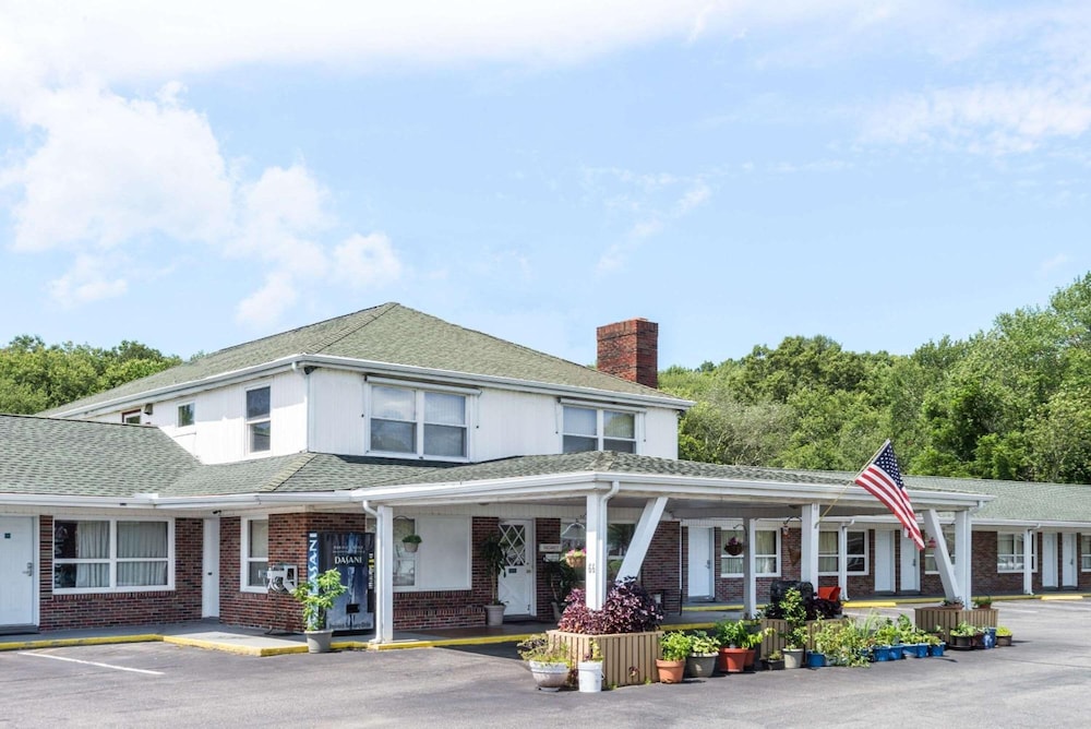 Knights Inn Plainfield 1/25