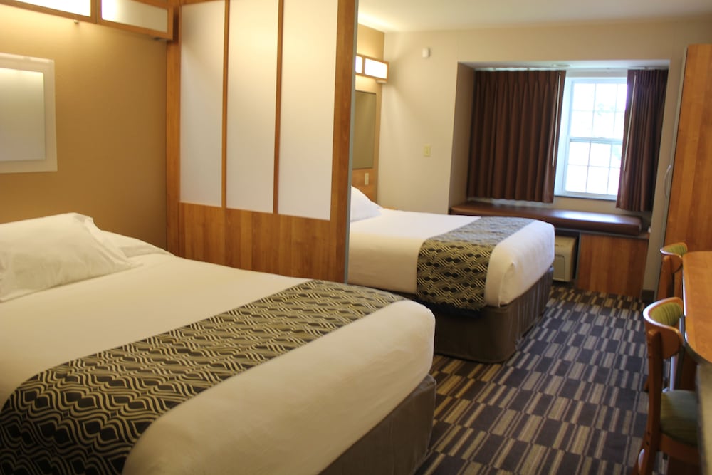 Microtel Inn & Suites by Wyndham York 12/45