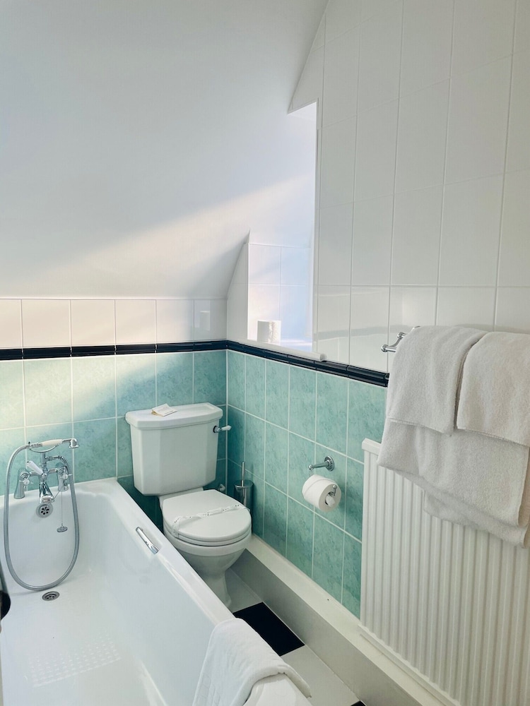 The Ebury Hotel 42/46