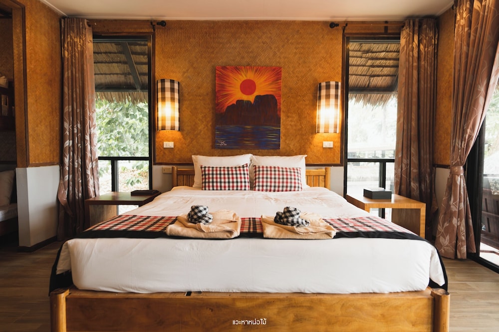 ROOM, OCEAN VIEW