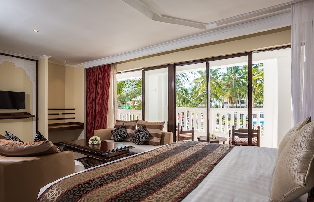 PRIDEINN PARADISE BEACH HOTEL AND SPA 36/79