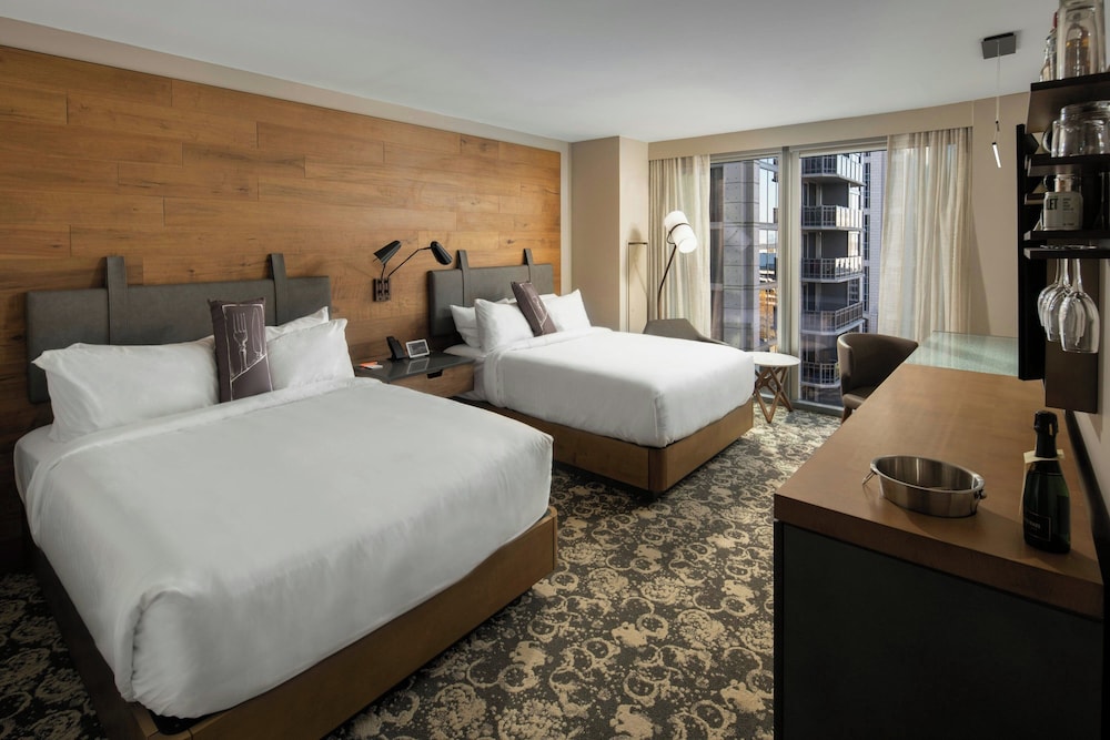 ROOM, 2 QUEEN BEDS, CITY VIEW, ACCESSIBLE