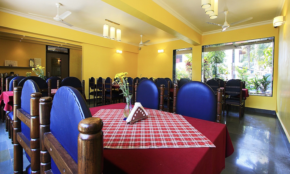 Hotel Gopika International 17/21