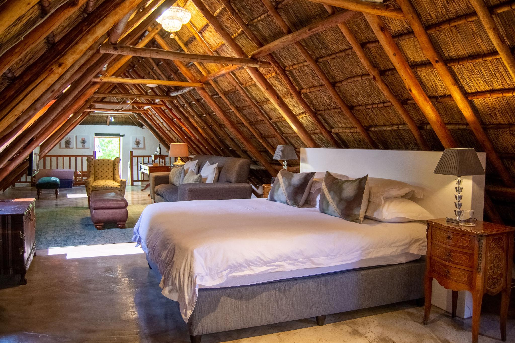 Deluxe, Double Bed