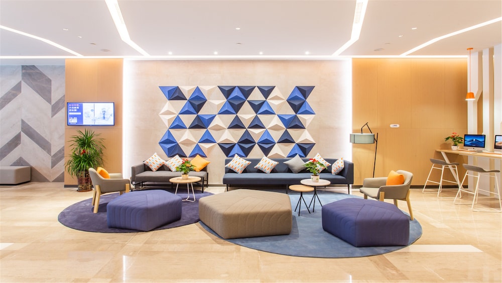 Holiday Inn Express Jiangmen Jianghai 43/79
