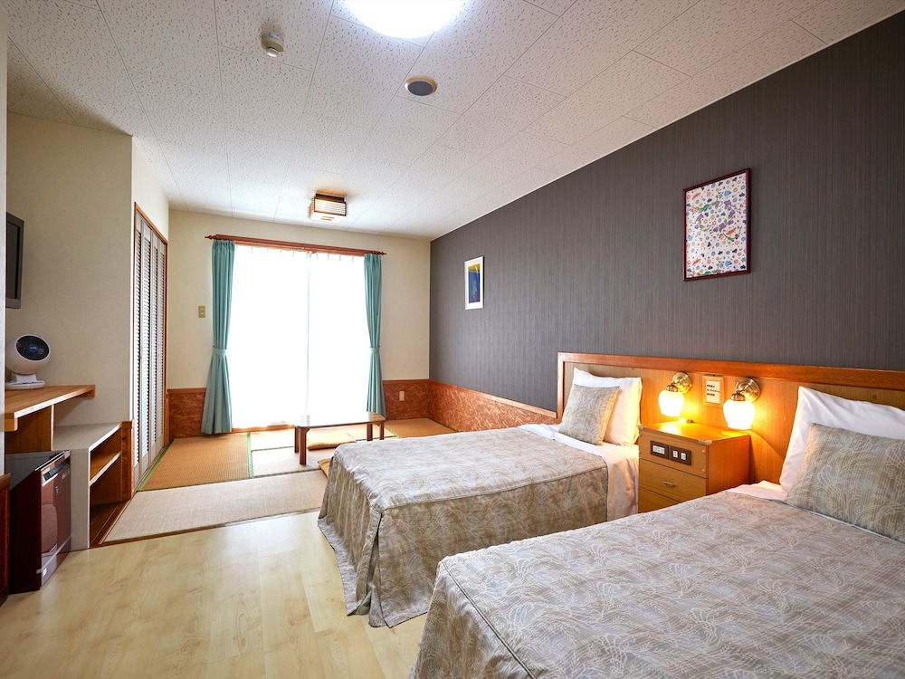 Japanese Western, Twin Beds, 2 Futon Beds, Main Building, Condominium Hotel Shimanchu Club 6/10