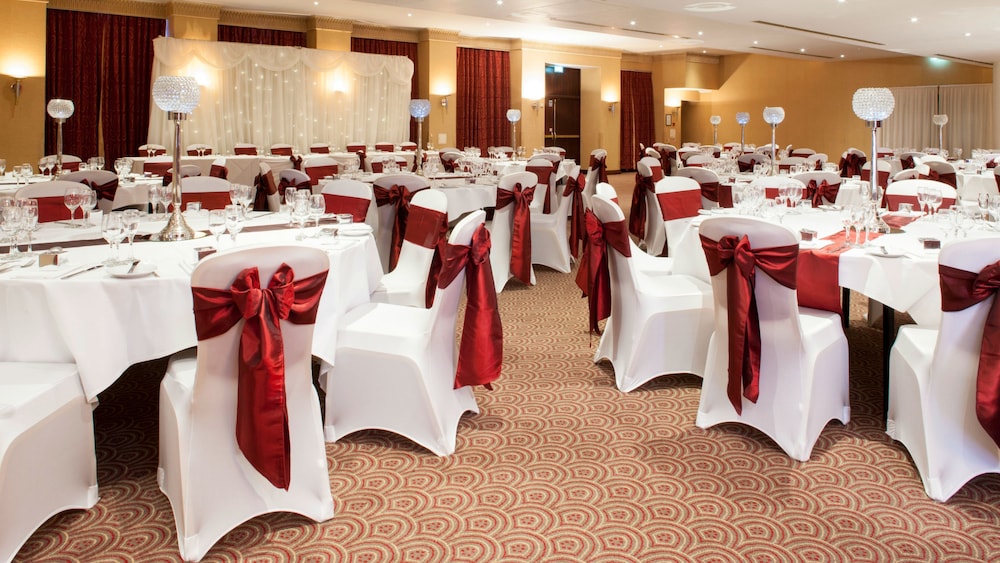 Crowne Plaza Liverpool John Lennon Airport 53/82