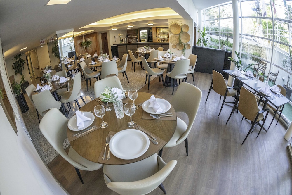 CASTELMAR HOTEL 56/76