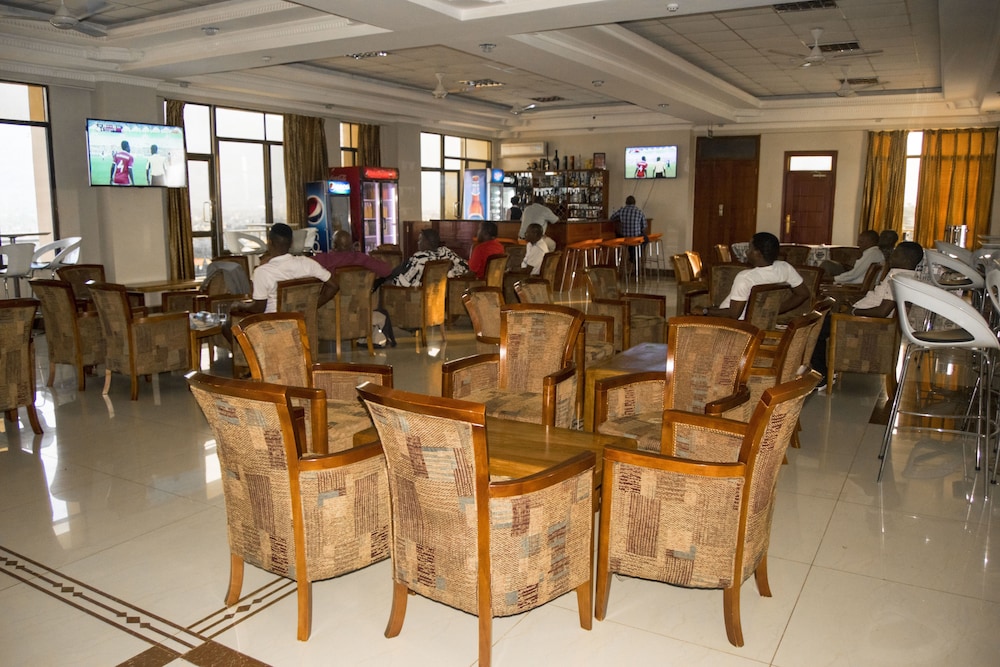 Flomi Hotel 14/19