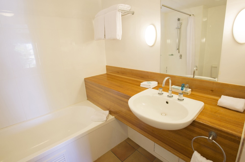 Novotel Sunshine Coast Resort 49/50