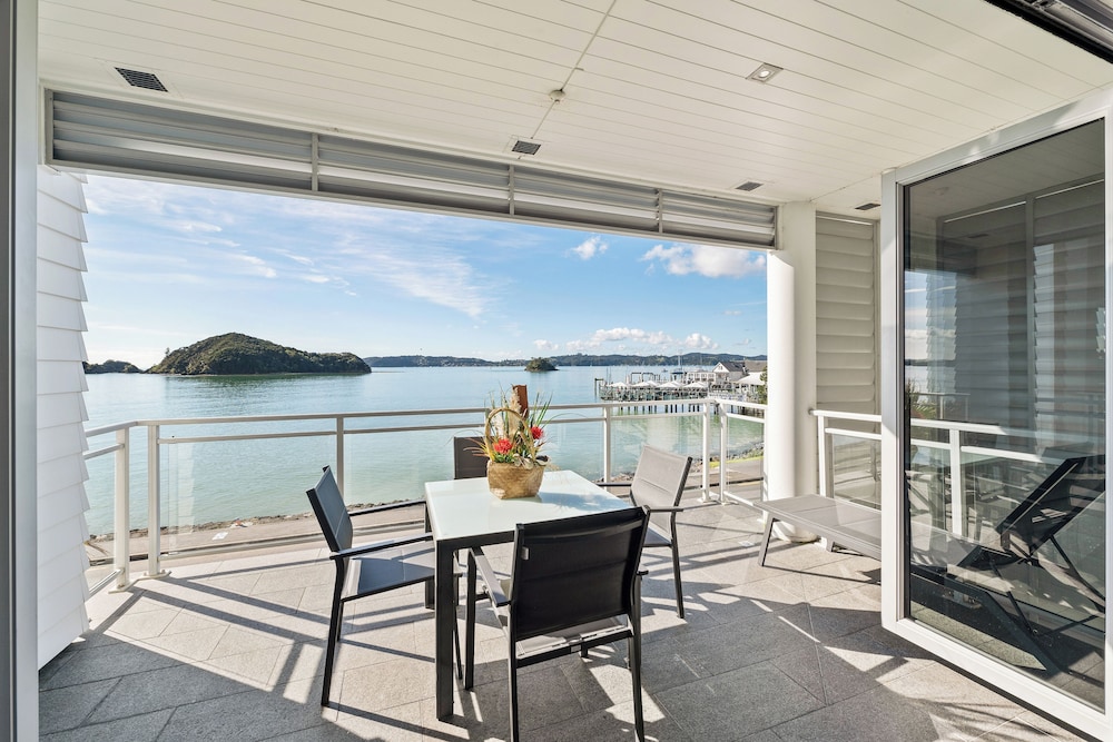 The Waterfront Suites Heritage Collection 23/50