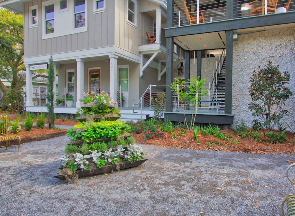 The Roost Ocean Springs 3/64